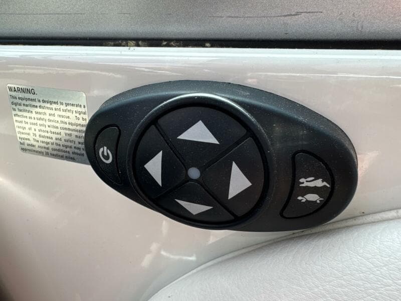 2020 Crownline 264CR