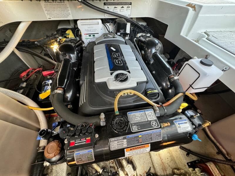 2020 Crownline 264CR