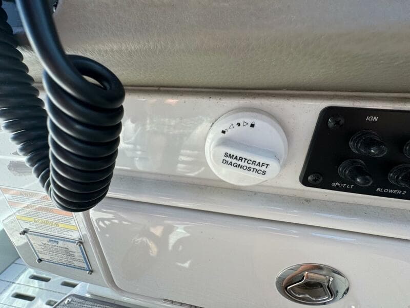 2020 Crownline 264CR