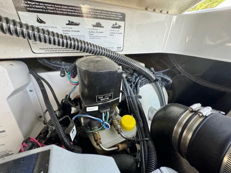 2020 Crownline 264CR