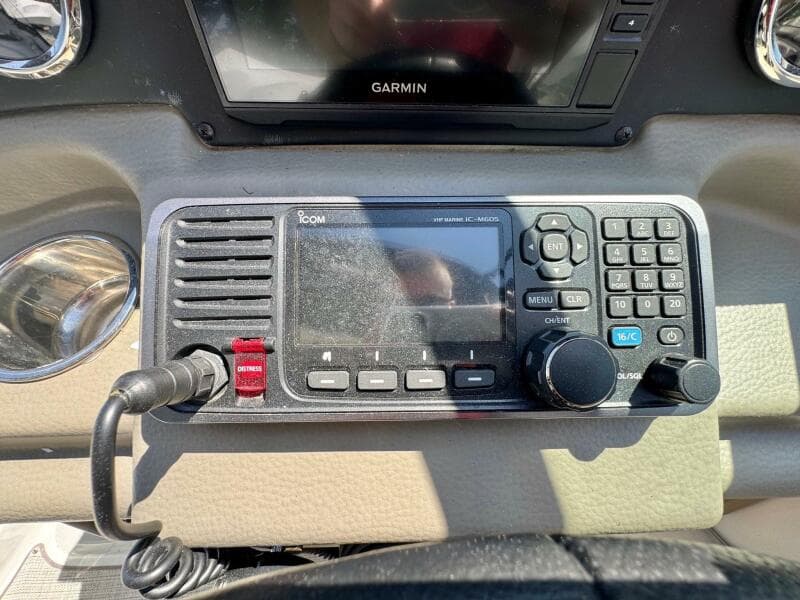 2020 Crownline 264CR