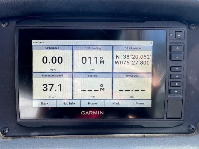 2020 Crownline 264CR