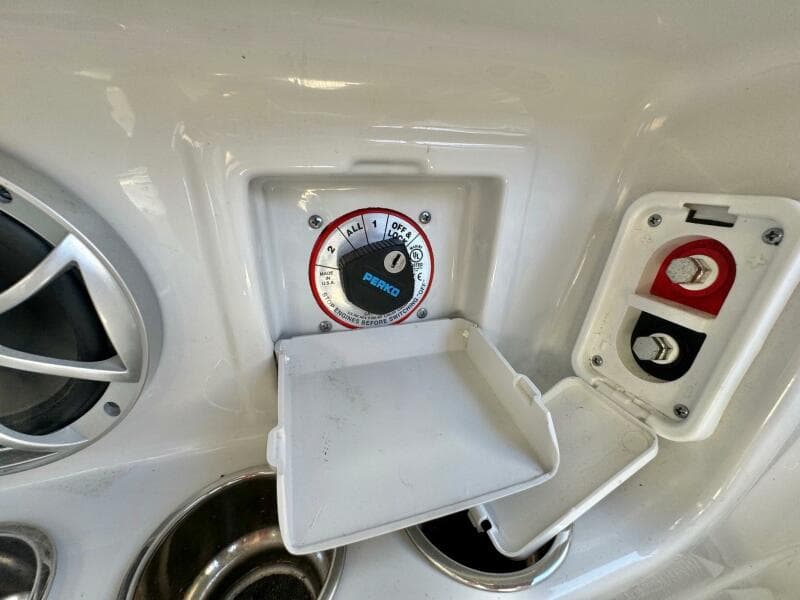 2020 Crownline 264CR