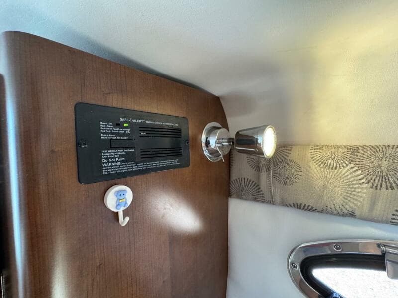 2020 Crownline 264CR