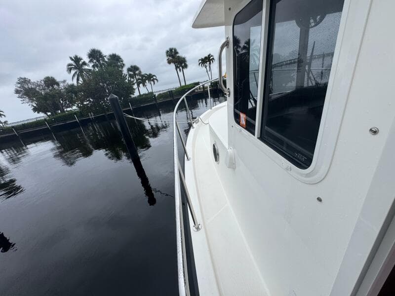 14 Nordic Tug 34 Port Forward