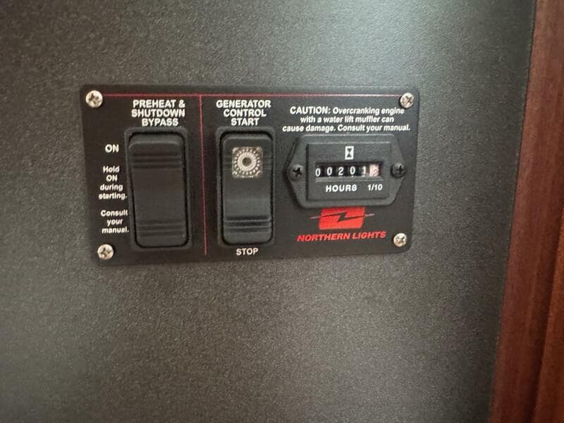 59 Nordic Tug 34 Generator Control And Hours