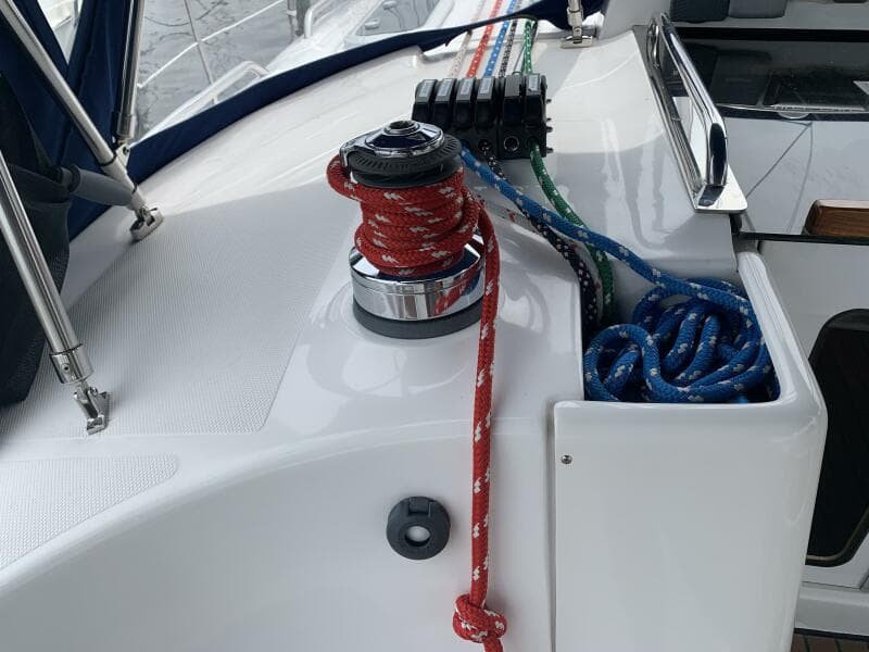 2009 Hunter 45 Deck Salon