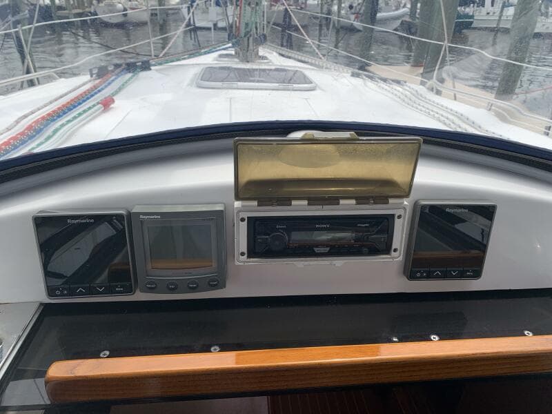 2009 Hunter 45 Deck Salon