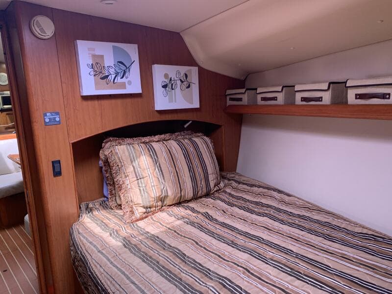 2009 Hunter 45 Deck Salon