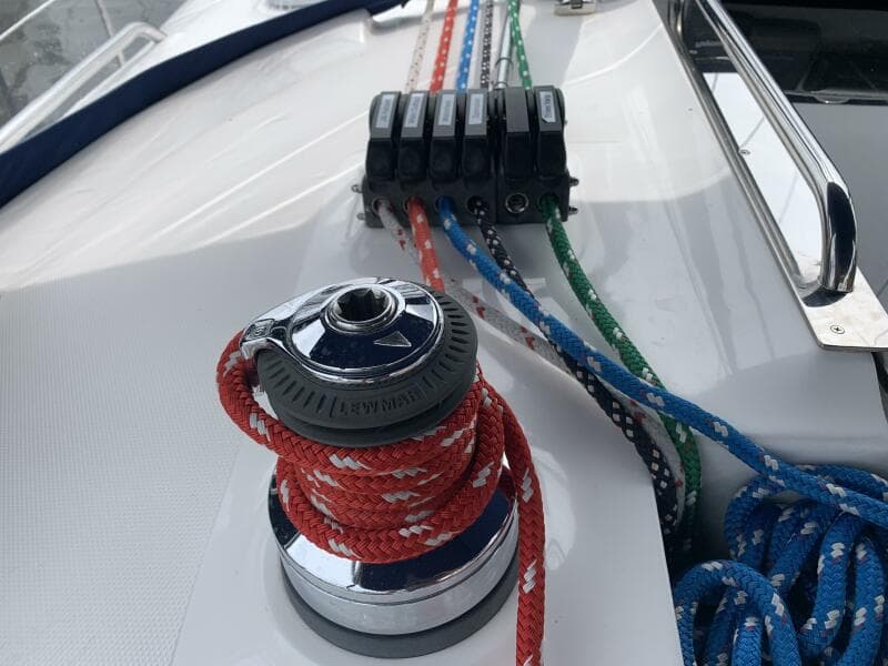 2009 Hunter 45 Deck Salon