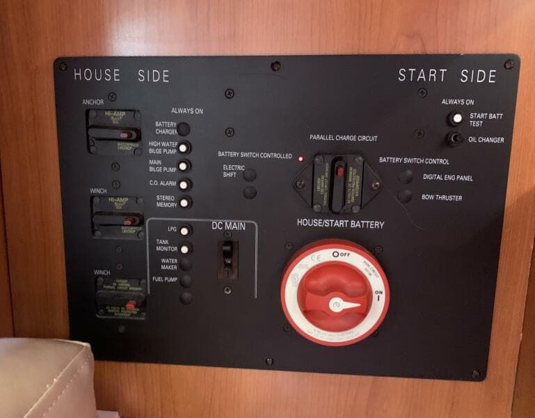 2009 Hunter 45 Deck Salon