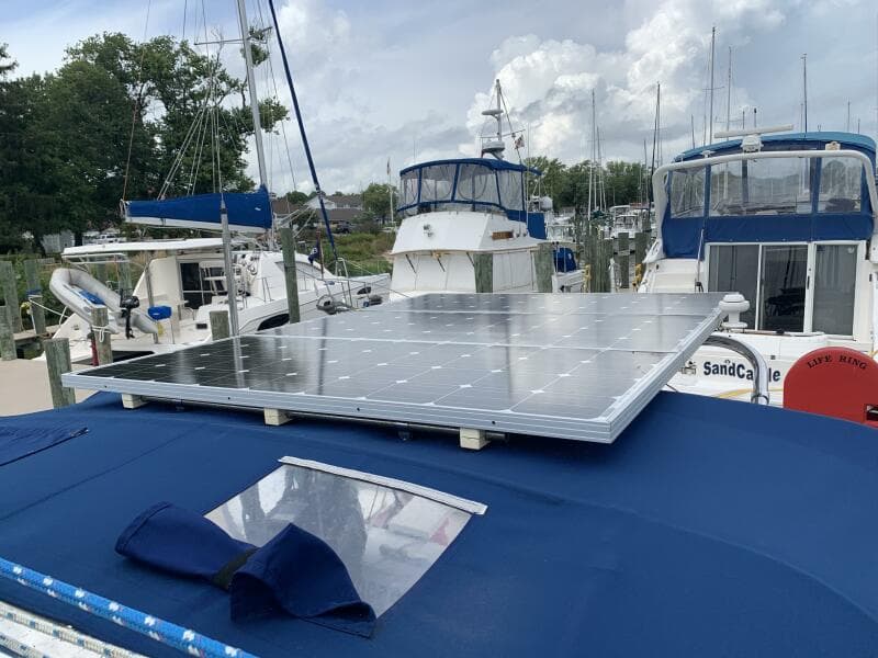 2009 Hunter 45 Deck Salon