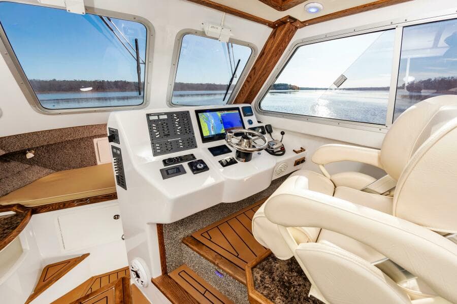 2024 Custom Chesapeake Bay Built Custom 33'