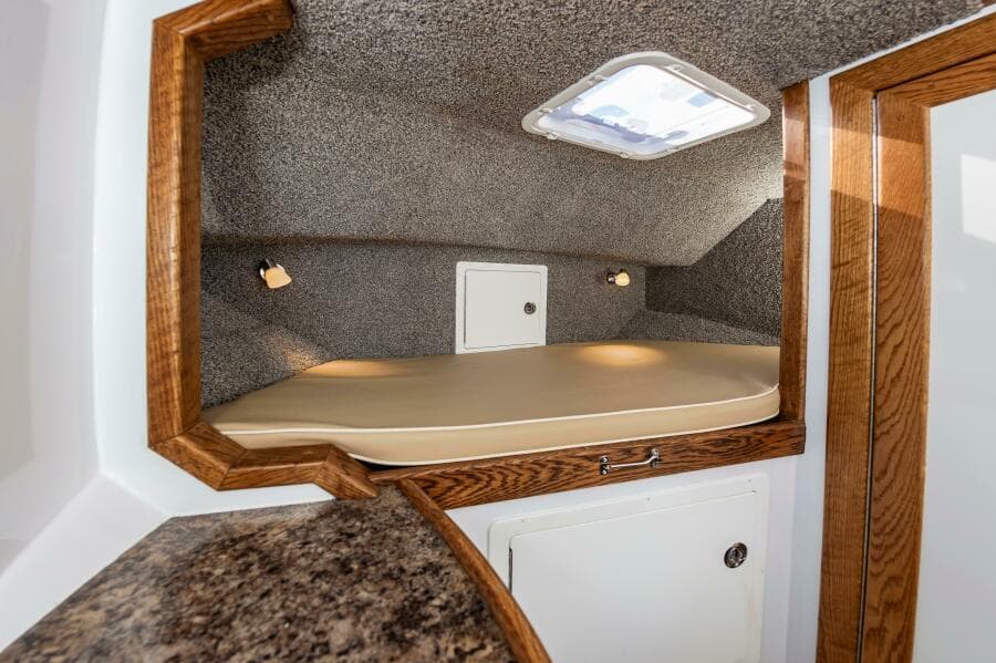 2024 Custom Chesapeake Bay Built Custom 33'