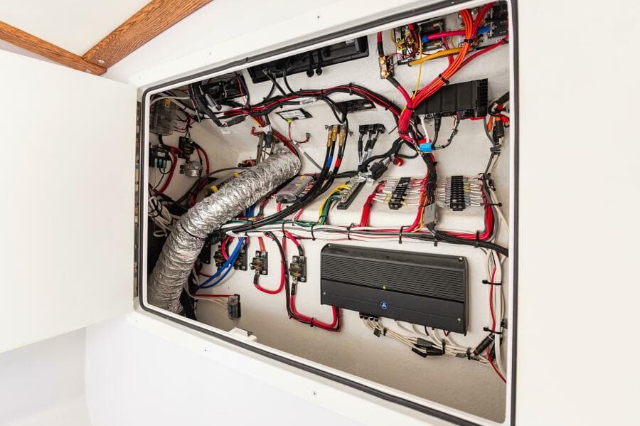 2024 Custom Chesapeake Bay Built Custom 33'