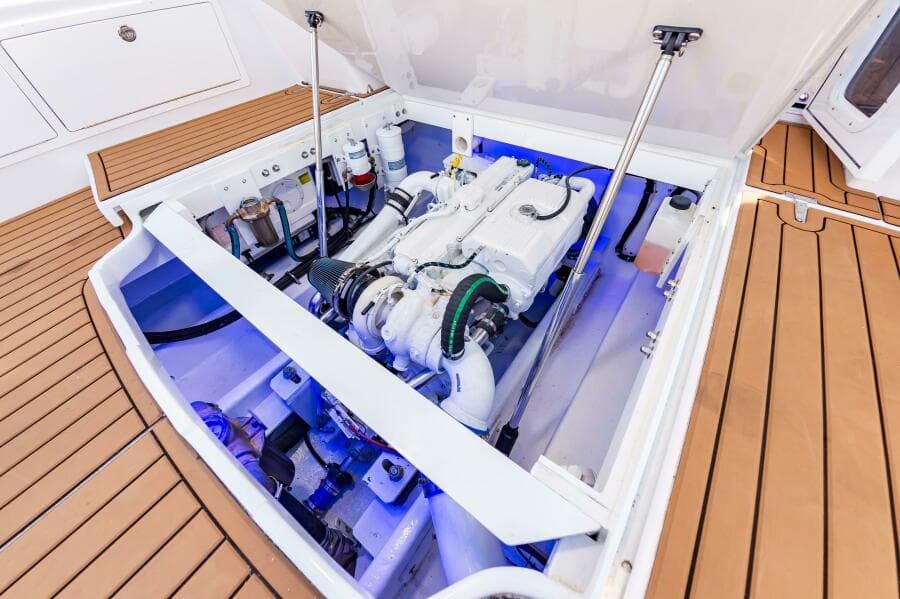 2024 Custom Chesapeake Bay Built Custom 33'