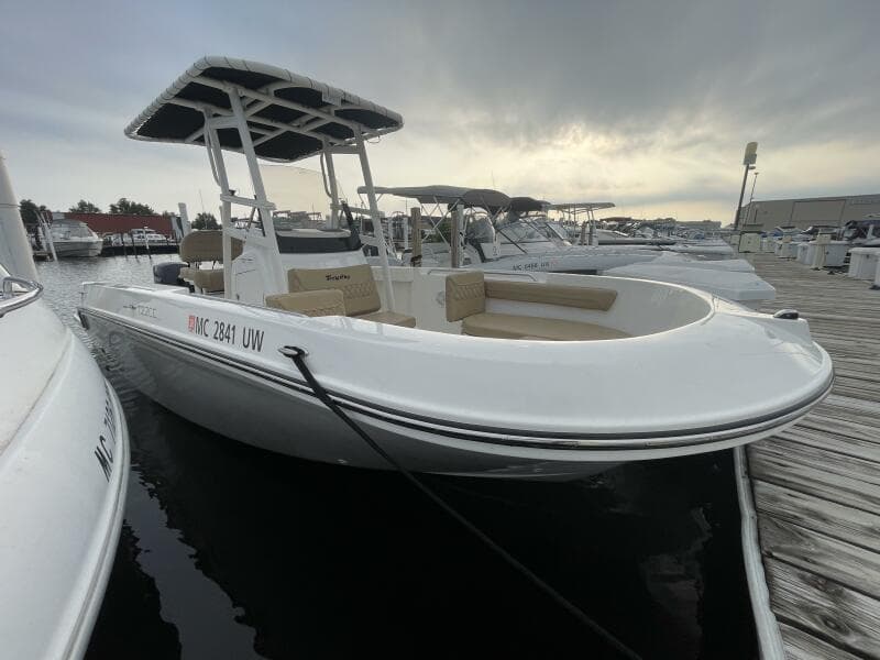 2023 Bayliner Trophy T22 Center Console