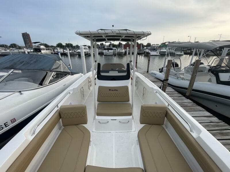 2023 Bayliner Trophy T22 Center Console