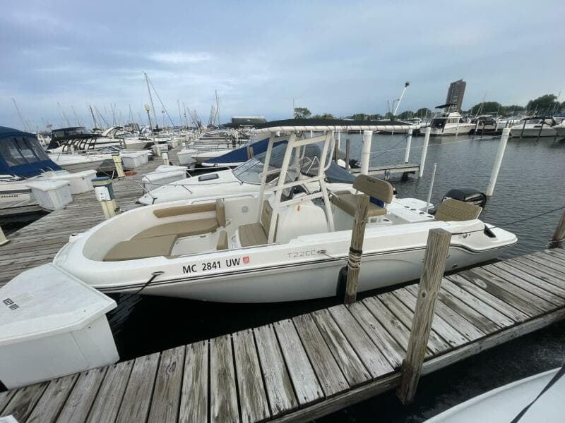 2023 Bayliner Trophy T22 Center Console