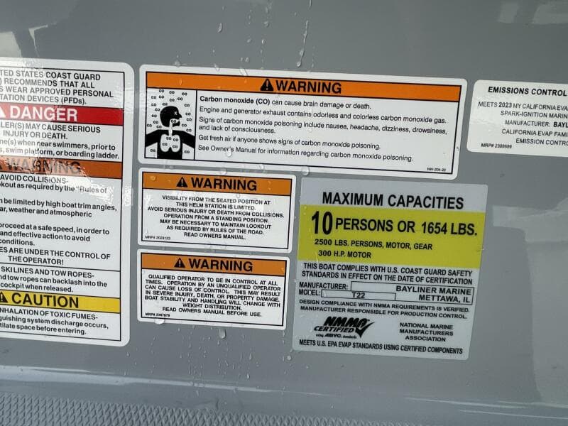 2023 Bayliner Trophy T22 Center Console