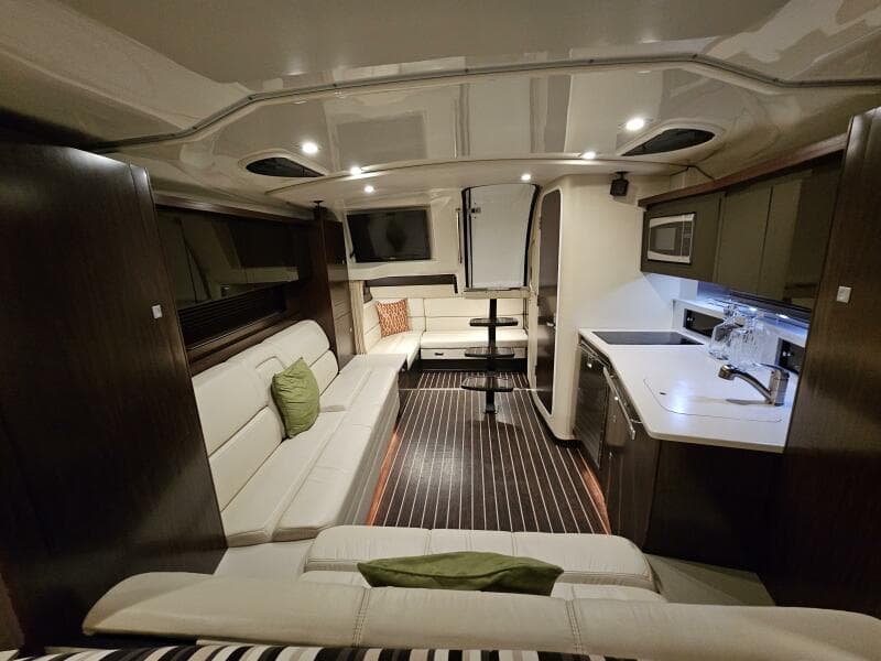 2016 Monterey 355 Sport Yacht