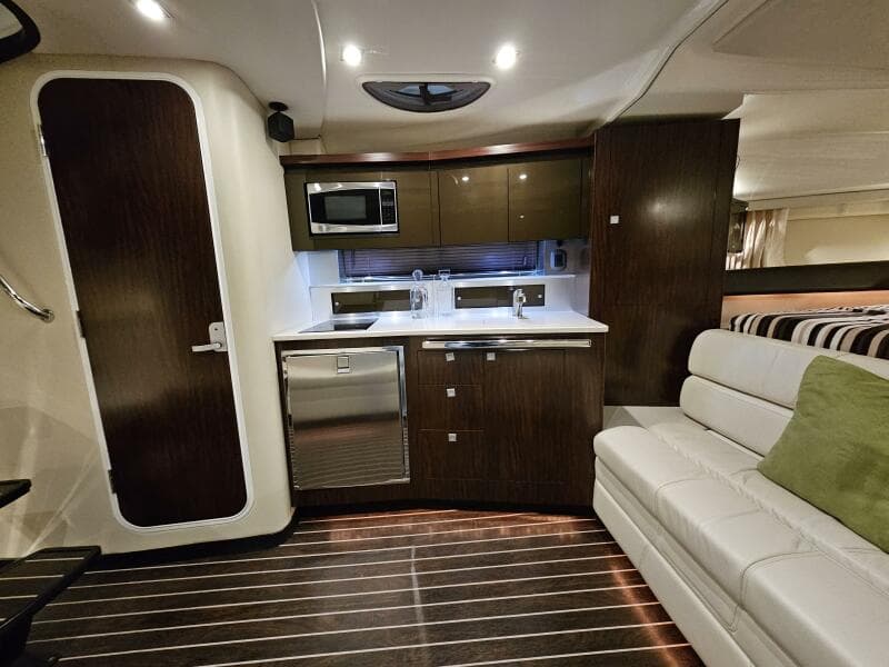 2016 Monterey 355 Sport Yacht