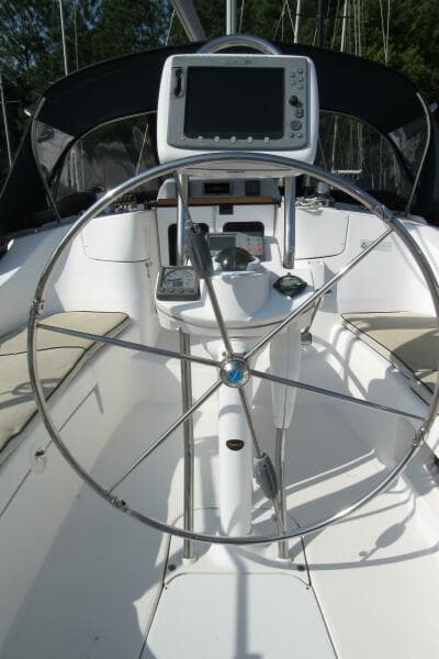 2008 Hunter 41 Deck Salon