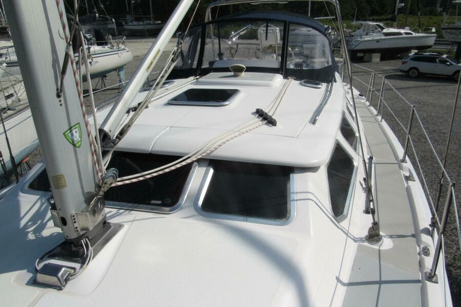 2008 Hunter 41 Deck Salon
