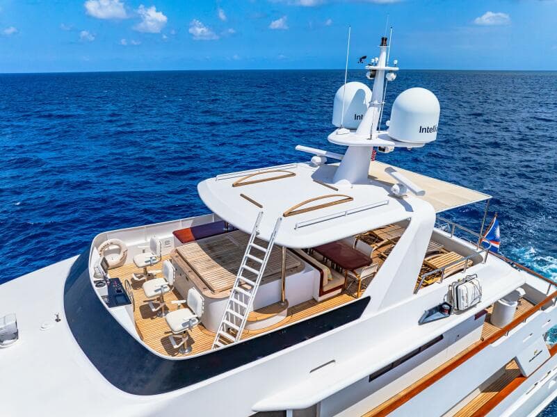 1996 Palmer Johnson TRI-DECK FB