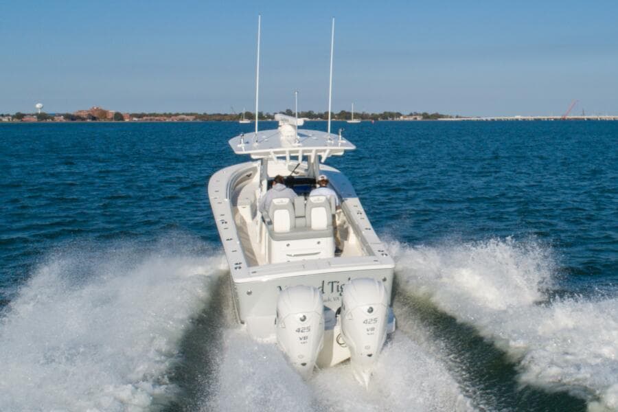 2022 Regulator 34 04