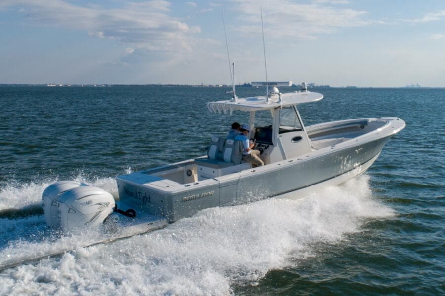 2022 Regulator 34 05