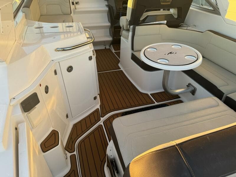 2018 Monterey 295 SY