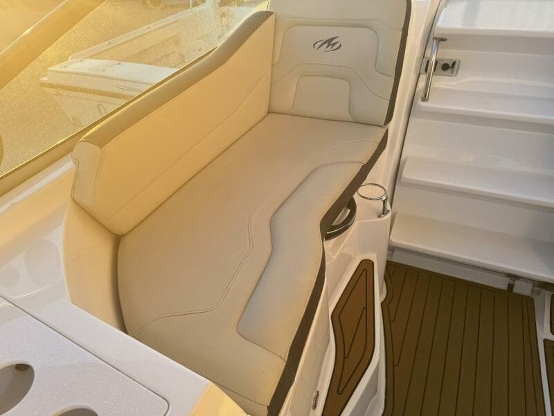 2018 Monterey 295 SY