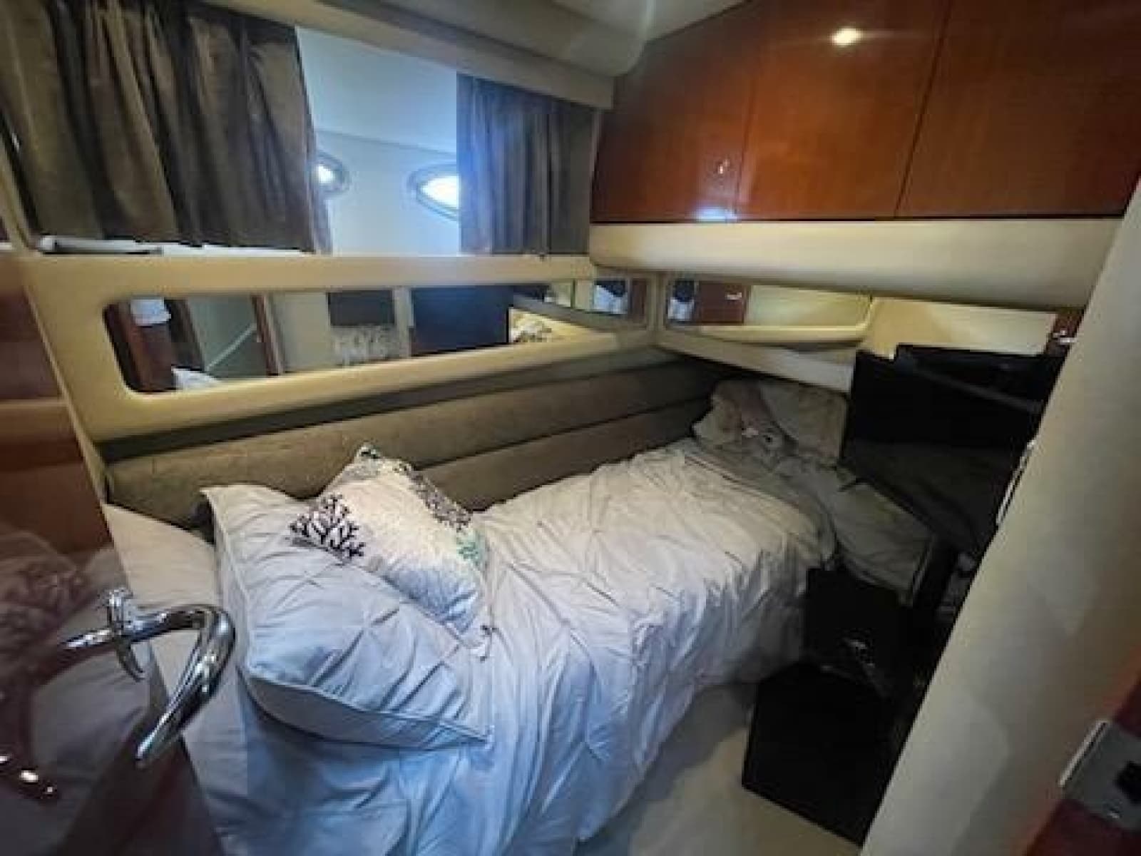 2003 Sea Ray 480 Sedan Bridge - Photo 12