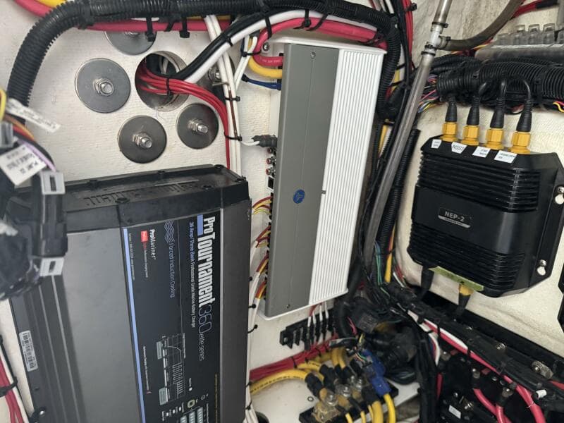 2023 Front Runner 36 CC