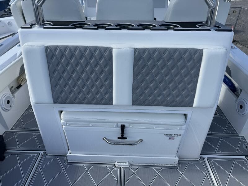 2023 Front Runner 36 CC