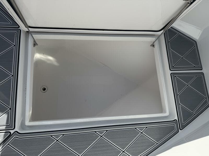 2023 Front Runner 36 CC