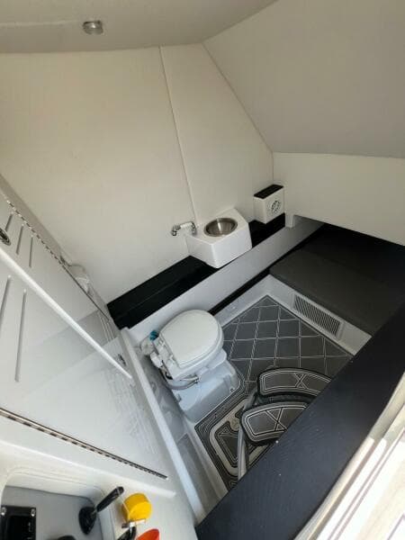 2023 Front Runner 36 CC