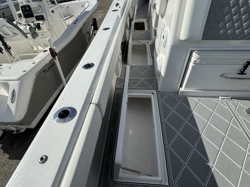 2023 Front Runner 36 CC