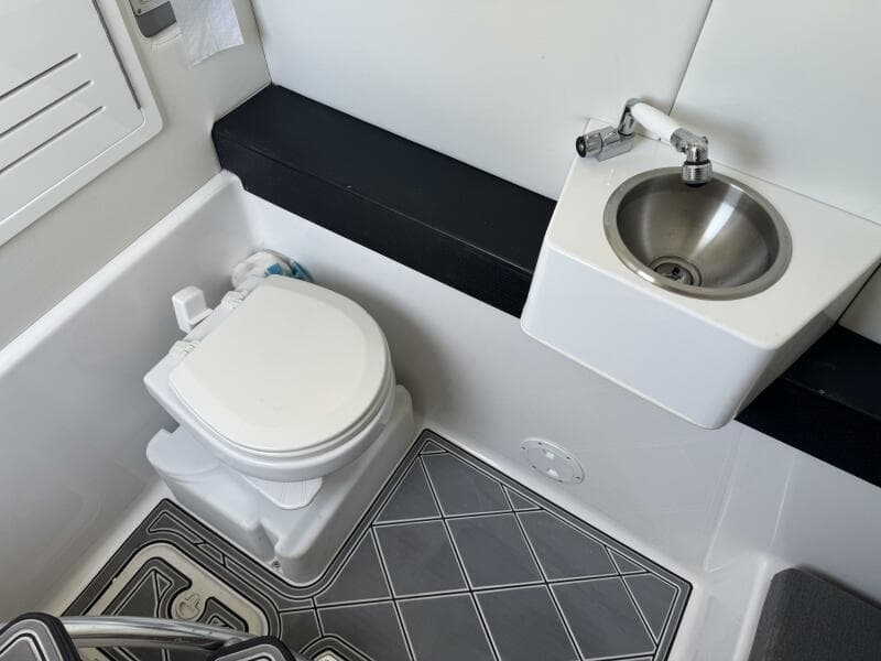 2023 Front Runner 36 CC