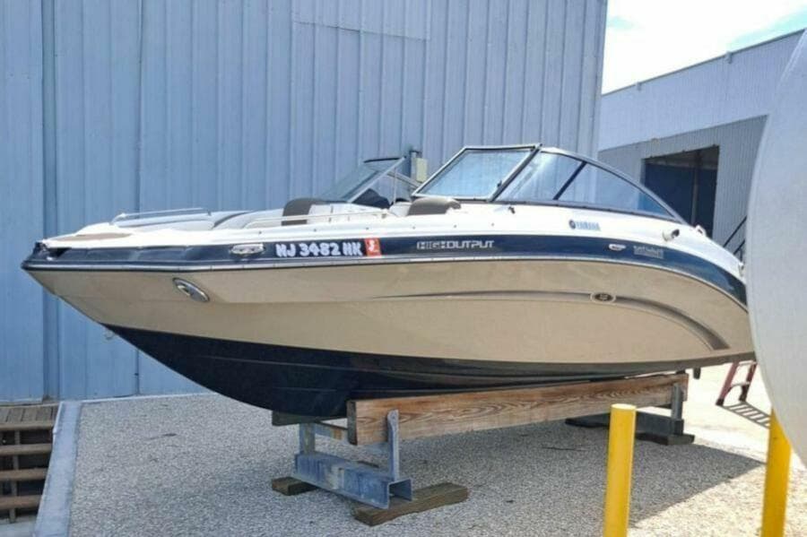2013 Yamaha Boats 242 Limited S