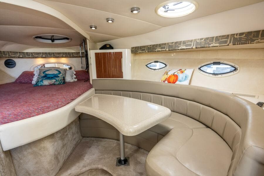 2000 Monterey 322 Cruiser