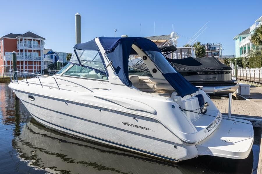 2000 Monterey 322 Cruiser