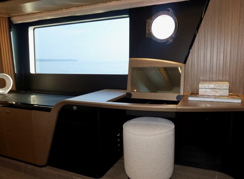 2026 Absolute 58 Navetta