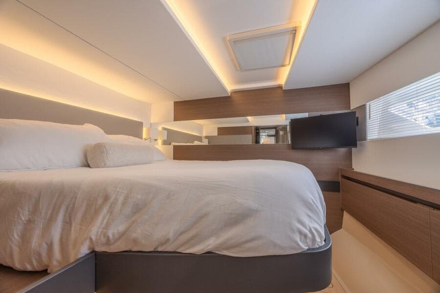 2024 Leopard 53 Powercat