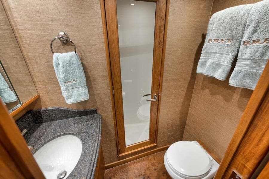 2016 Merritt 86' Enclosed Flybridge