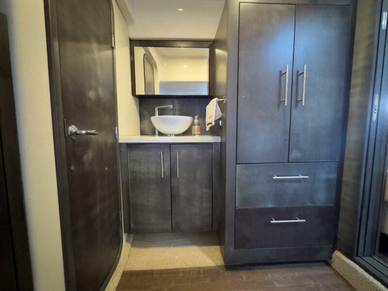 2016 Regal 46 Sport Coupe