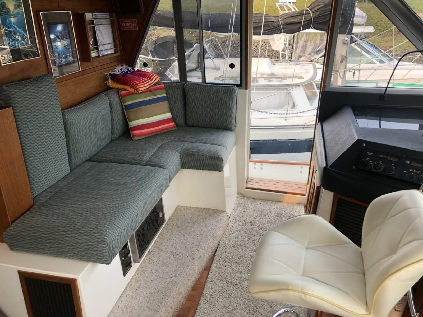 1985 Bayliner 4550 Motoryacht - Photo 55