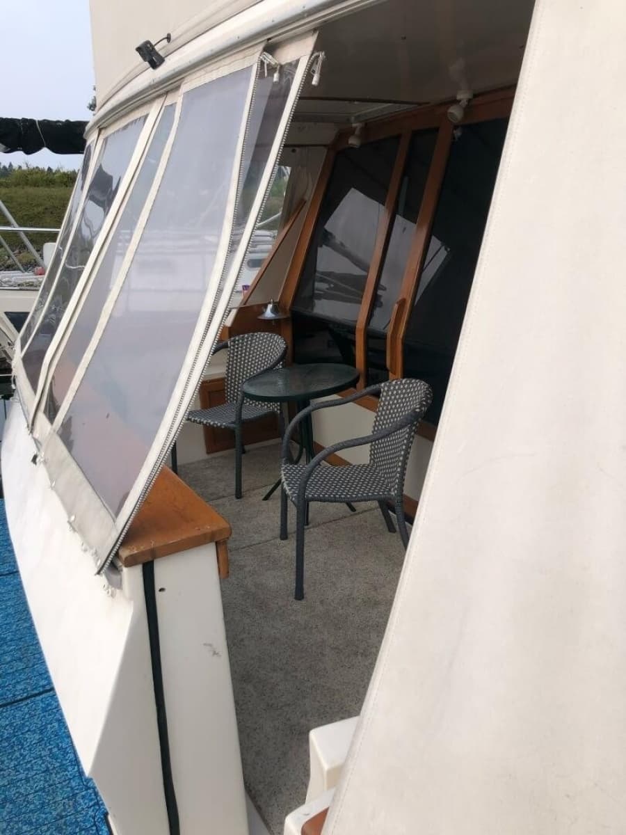 1985 Bayliner 4550 Motoryacht - Photo 8