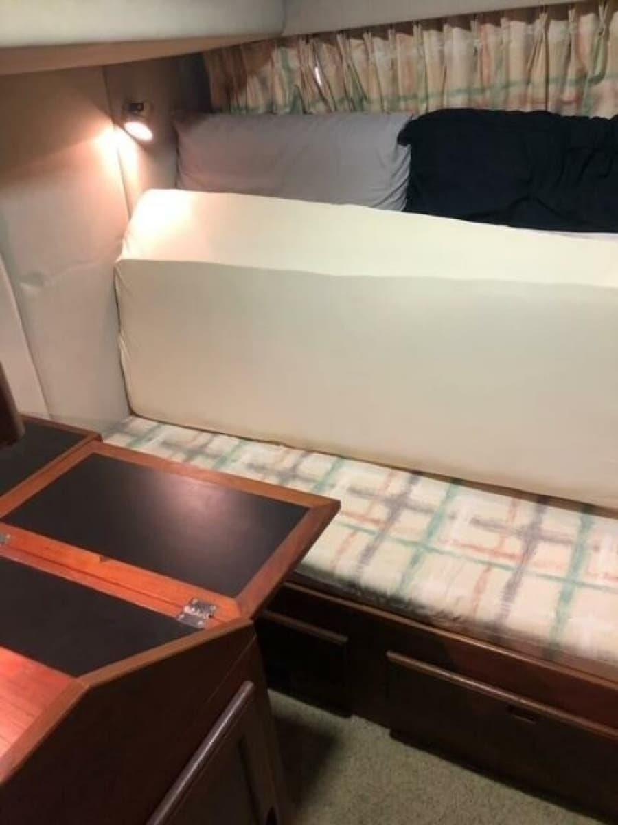 1985 Bayliner 4550 Motoryacht - Photo 28